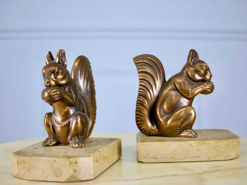 IMG_1586 Антикварні обмежувачі для книг (букенди) «Білки»