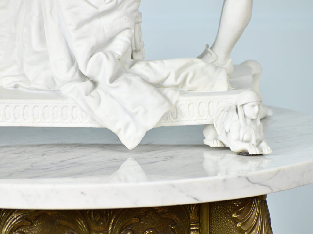 Антикварна скульптура «Урок гри на арфі»