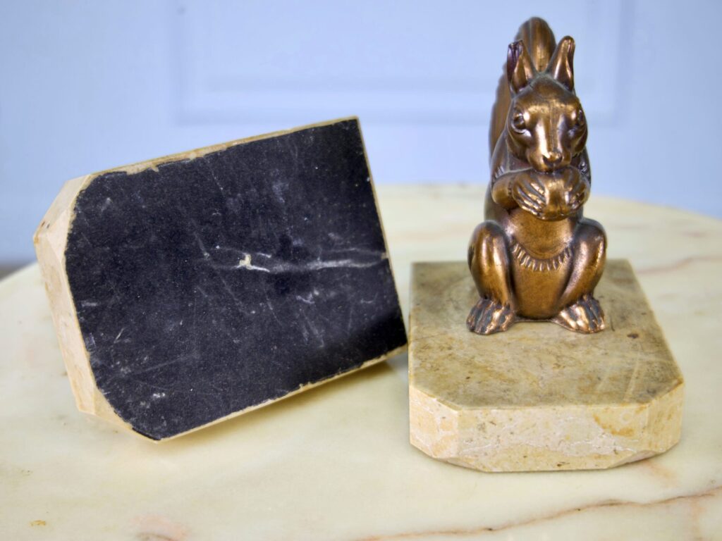 IMG_1590 Антикварні обмежувачі для книг (букенди) «Білки»