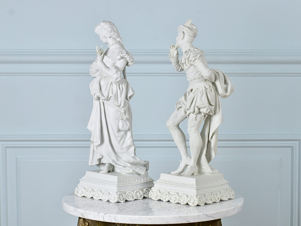 Парні антикварні скульптури «Мефістофель та Маргарита»