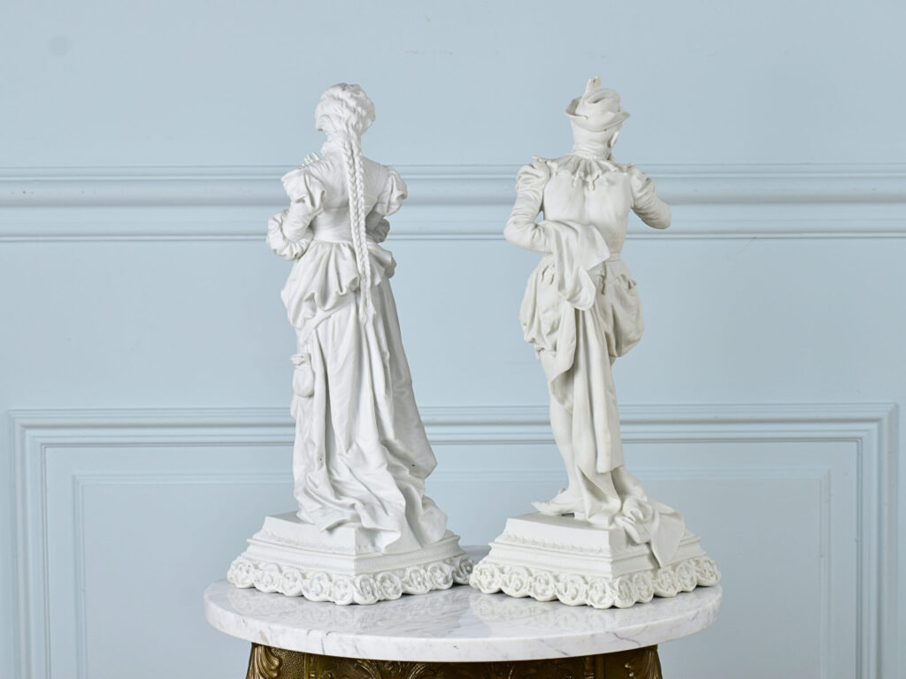 Парні антикварні скульптури «Мефістофель та Маргарита»