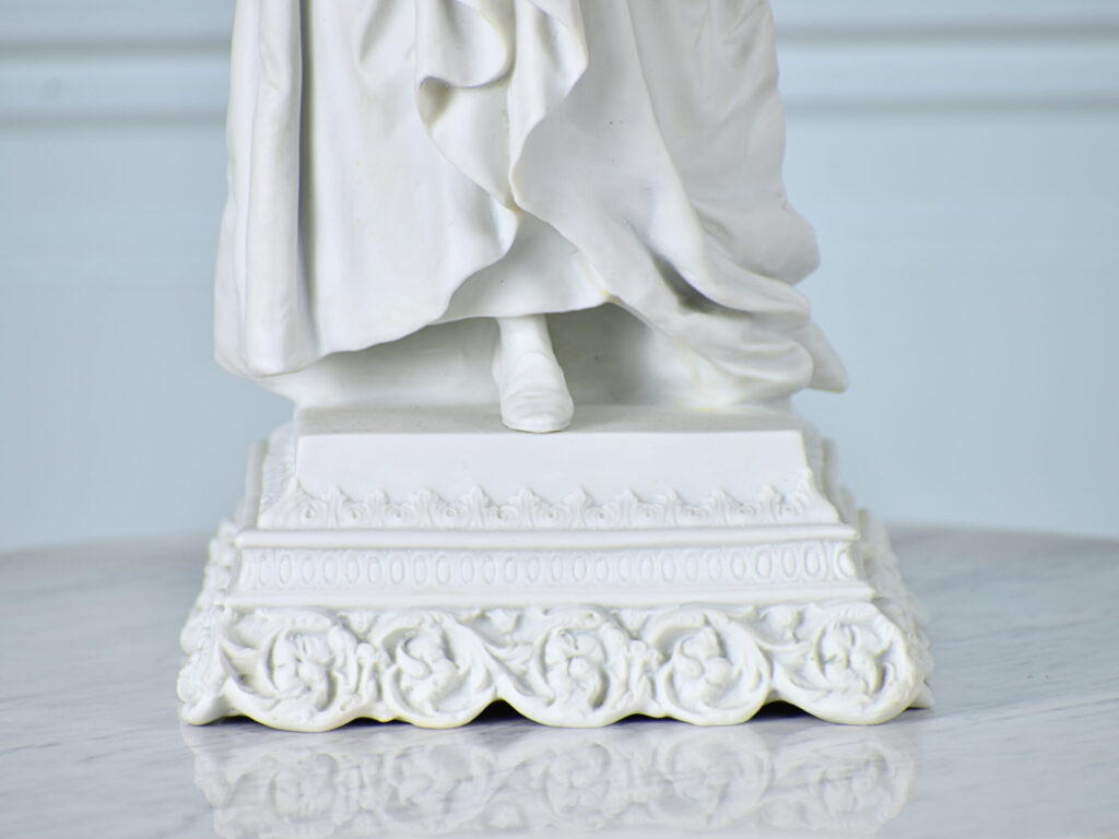 Парні антикварні скульптури «Мефістофель та Маргарита»