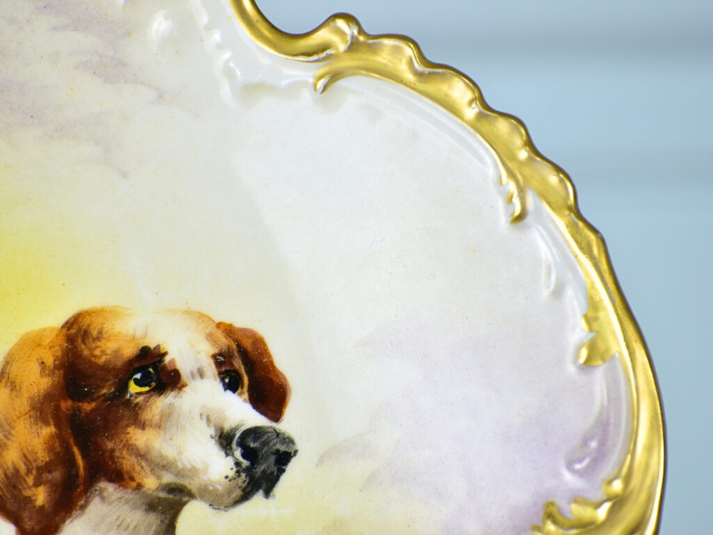 Антикварная тарелка «Охотничья собака», Лимож (Limoges)