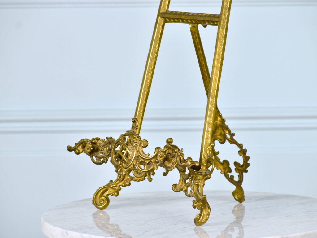 Антикварный мольберт-подставка