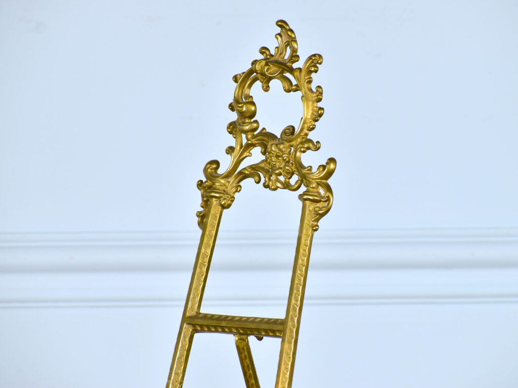 Антикварный мольберт-подставка