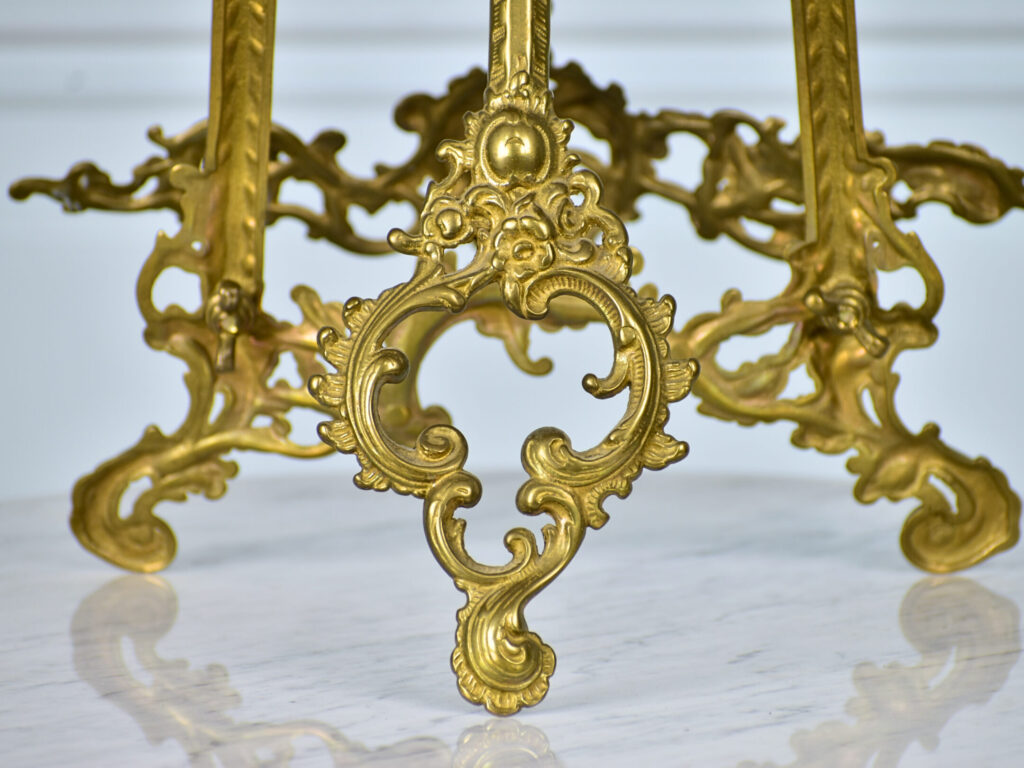 Антикварный мольберт-подставка