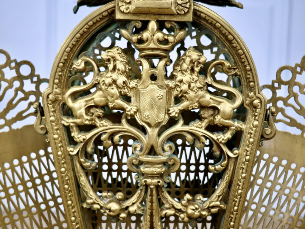 Антикварний камінний екран