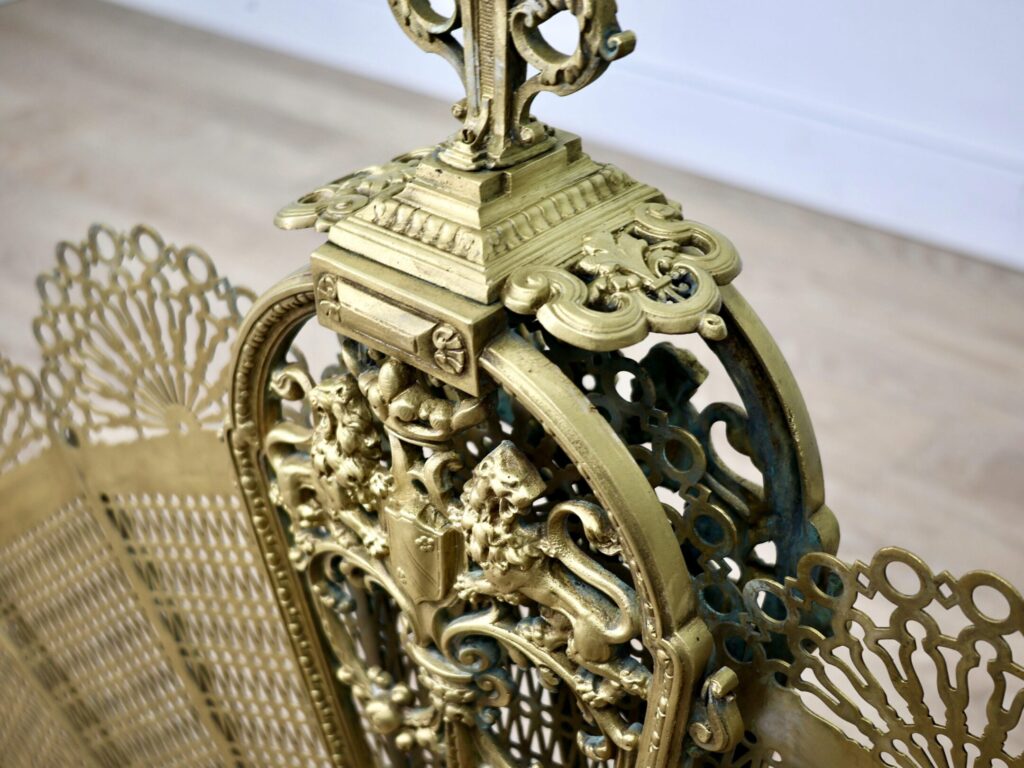 Антикварний камінний екран