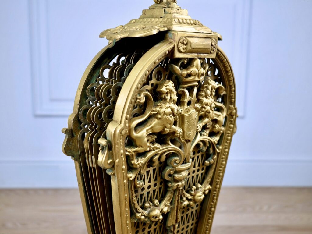 Антикварний камінний екран