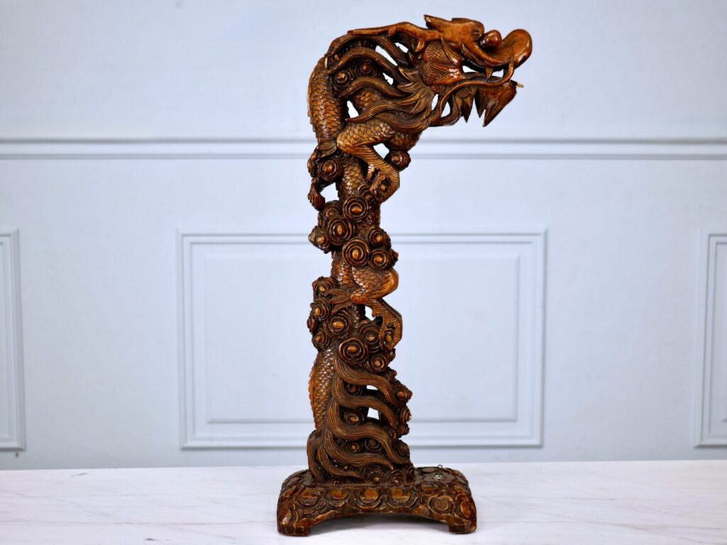 Настільна лампа в східному стилі