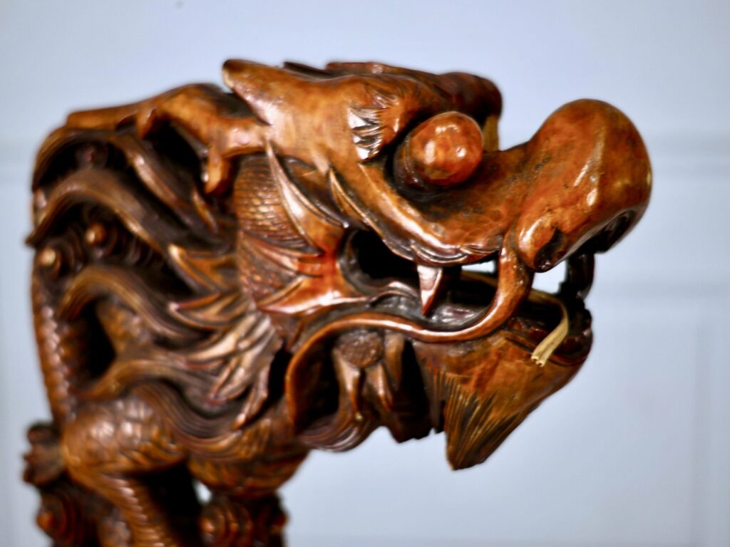 Настільна лампа в східному стилі