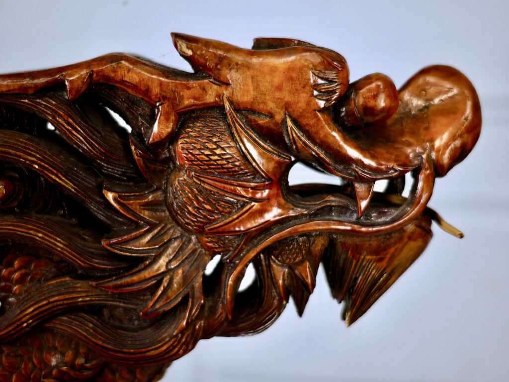 Настільна лампа в східному стилі