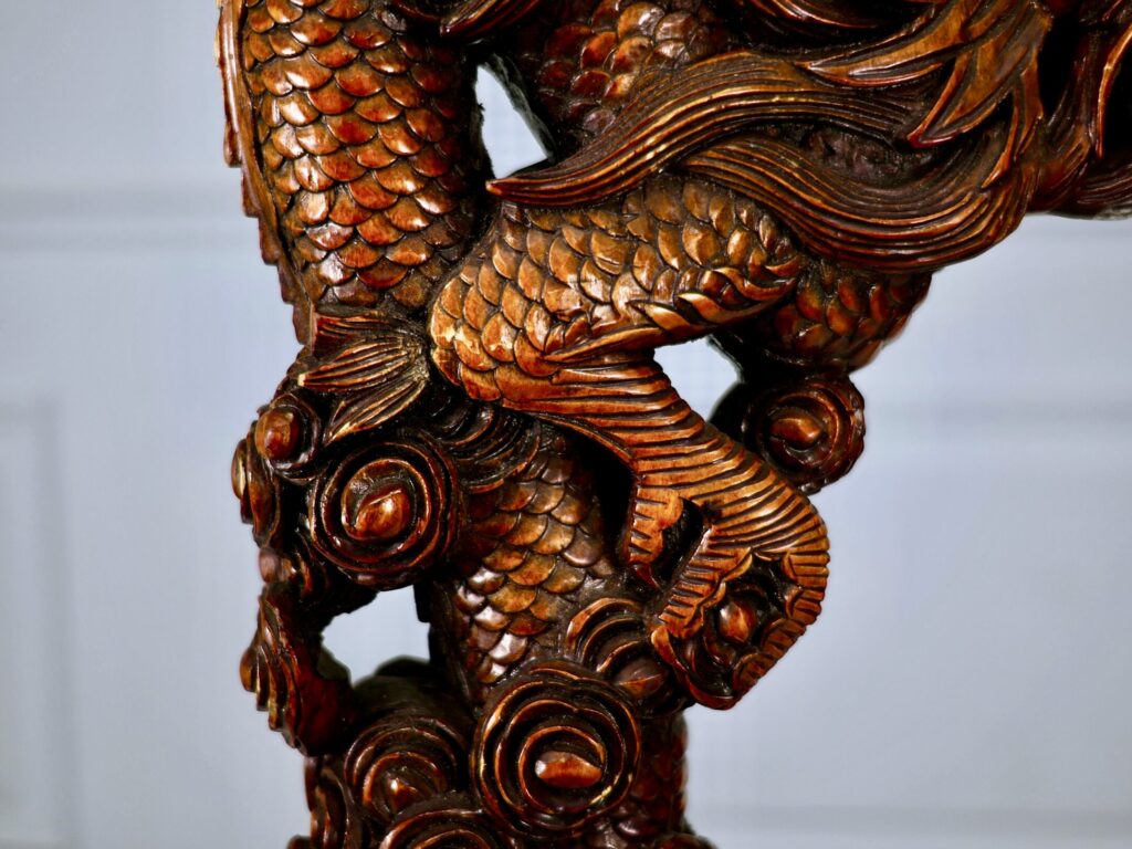 Настільна лампа в східному стилі