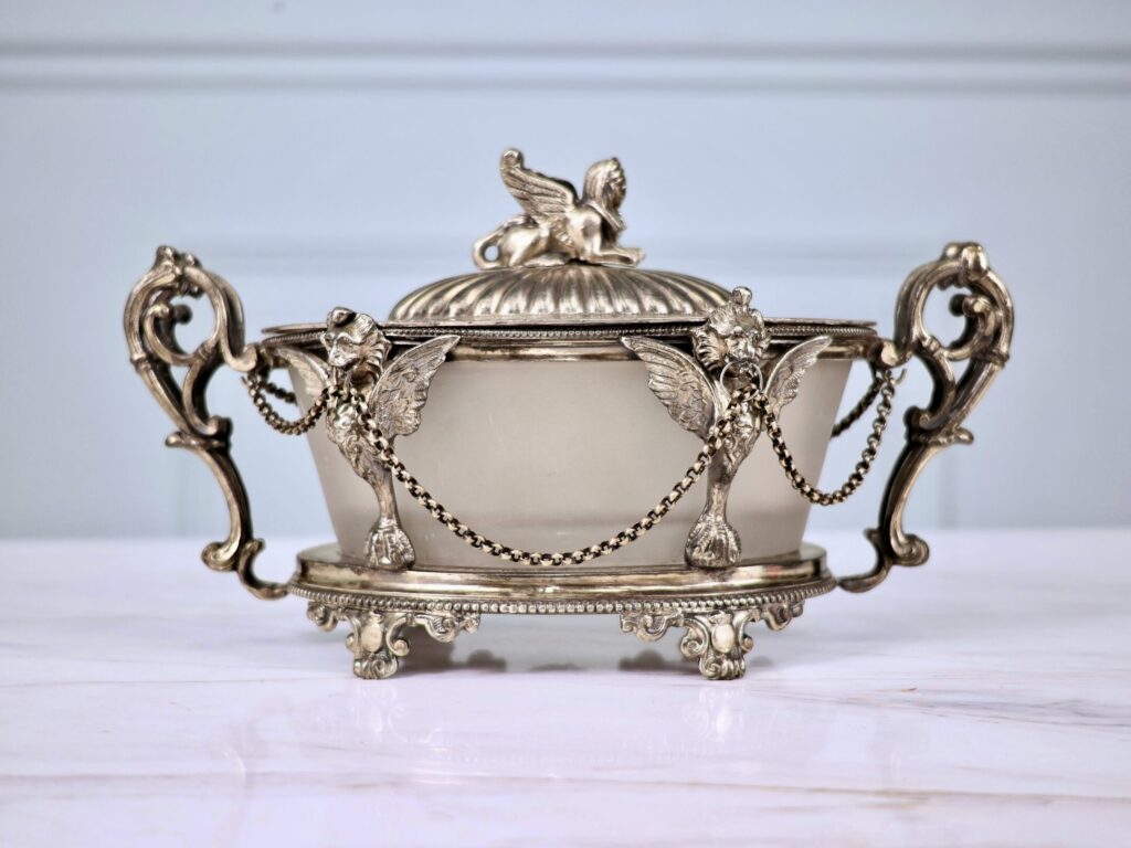 Антикварна посріблена ваза/бонбоньєрка, Armand Frenais