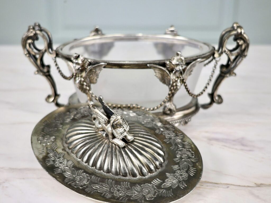 Антикварна посріблена ваза/бонбоньєрка, Armand Frenais