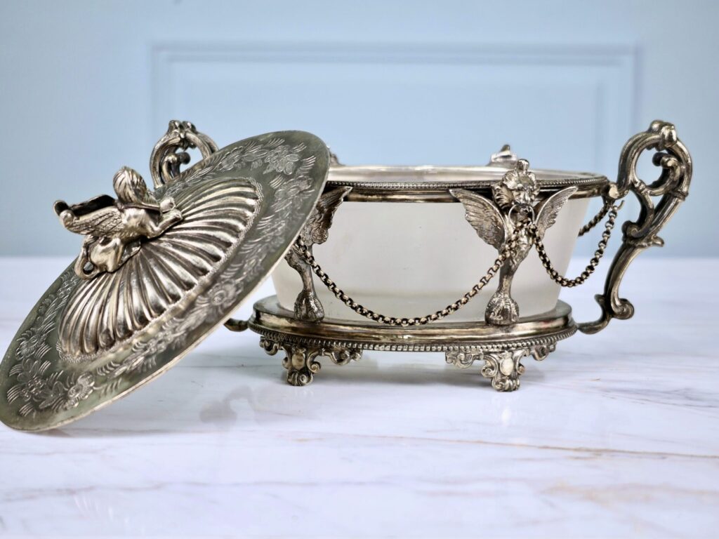 Антикварна посріблена ваза/бонбоньєрка, Armand Frenais