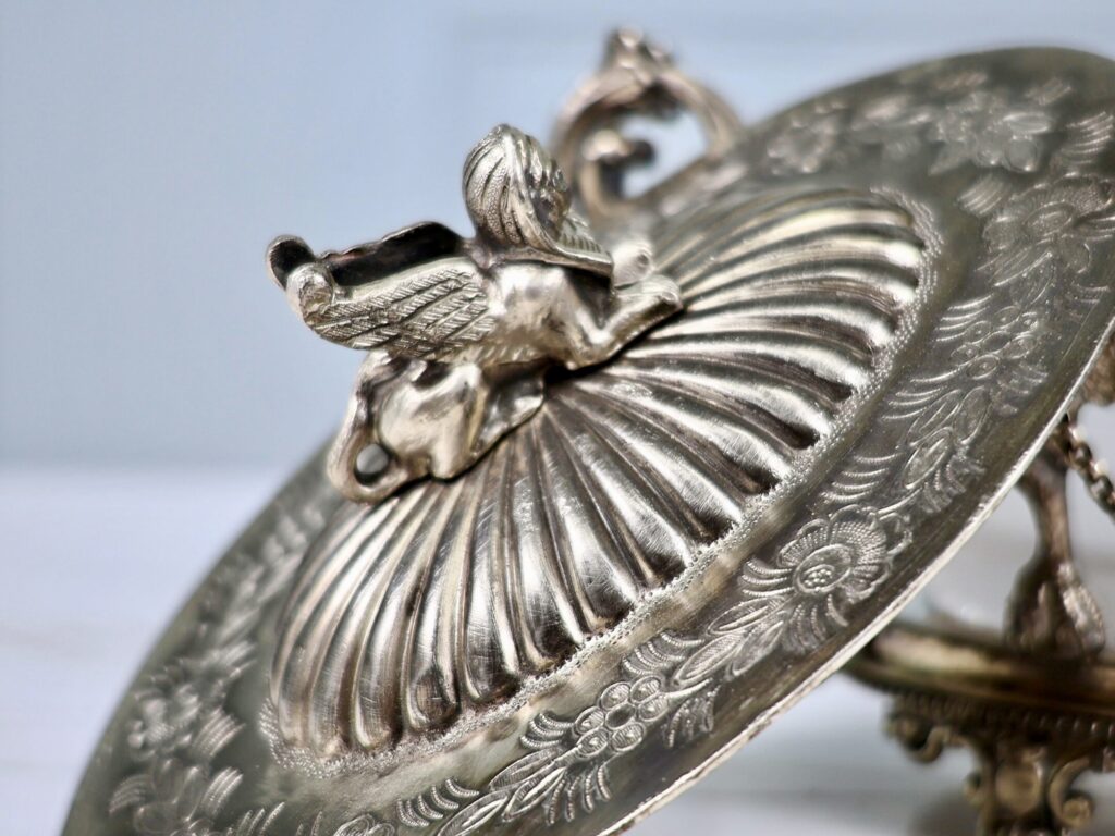 Антикварна посріблена ваза/бонбоньєрка, Armand Frenais