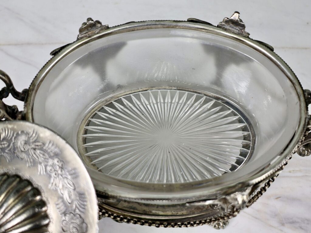 Антикварна посріблена ваза/бонбоньєрка, Armand Frenais