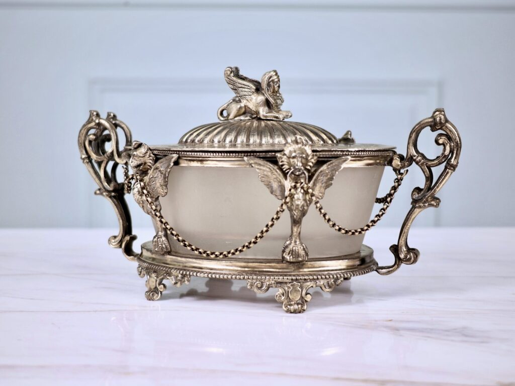 Антикварна посріблена ваза/бонбоньєрка, Armand Frenais