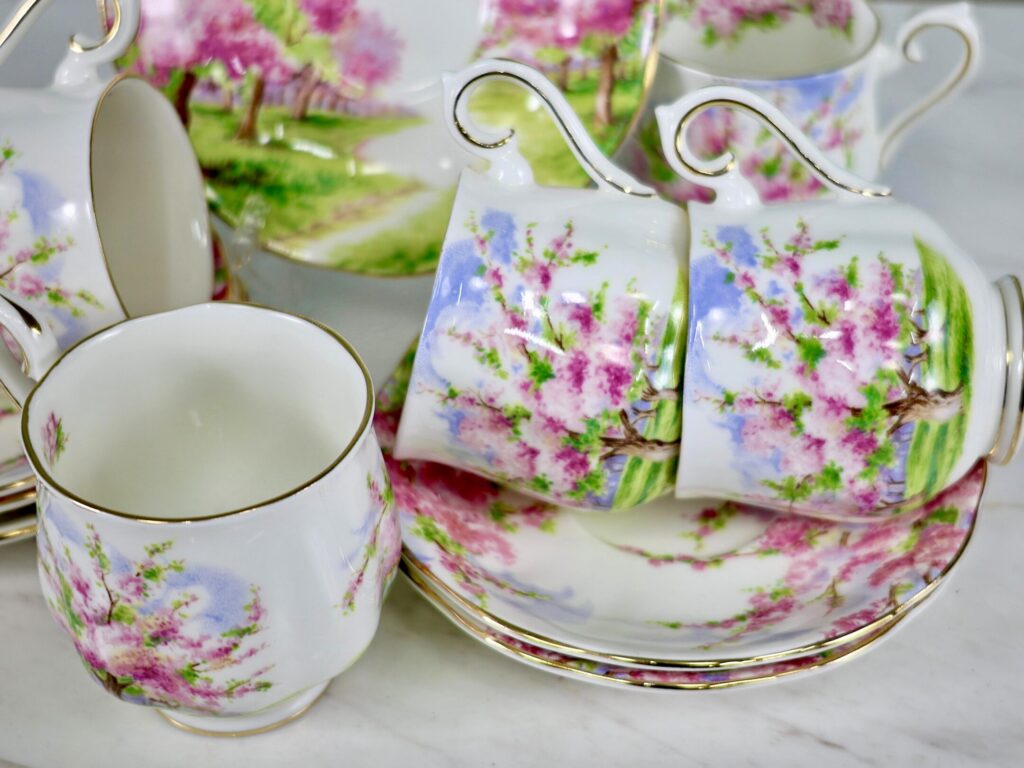 Чайний сервіз «Blossom Time», Royal Albert