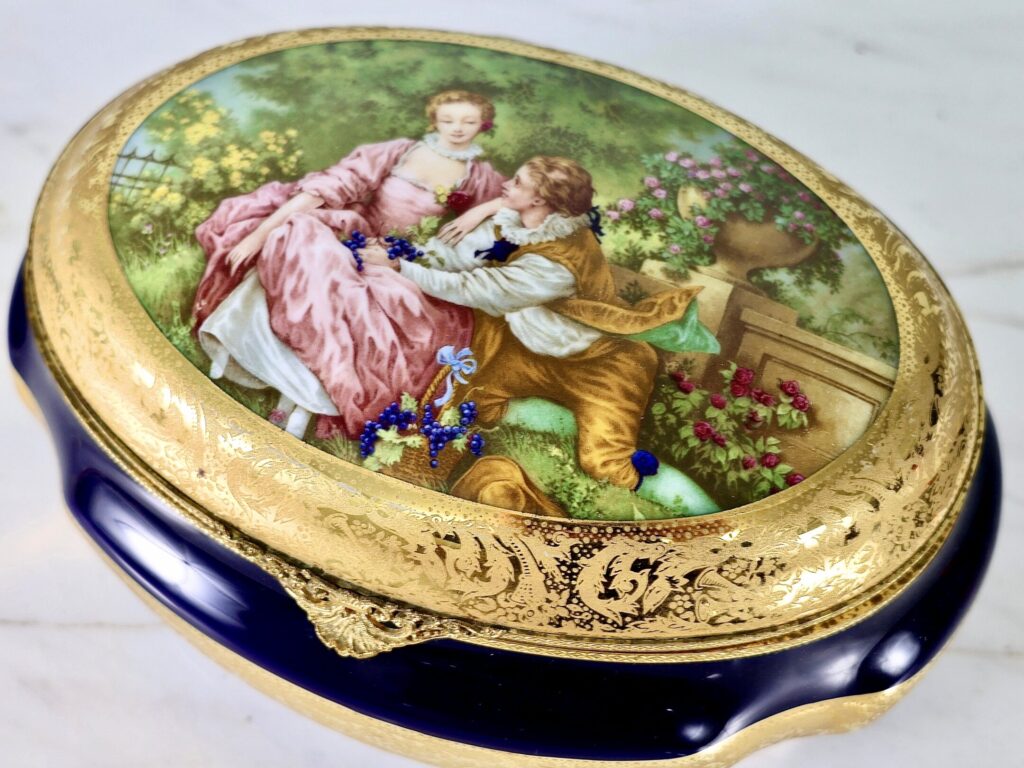 Порцелянова шкатулка Limoges