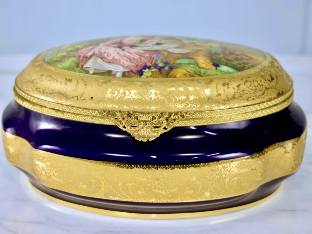 Порцелянова шкатулка Limoges