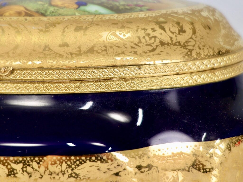 Порцелянова шкатулка Limoges