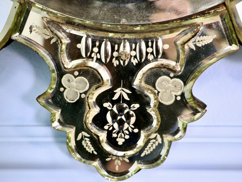 Антикварне венеційське дзеркало