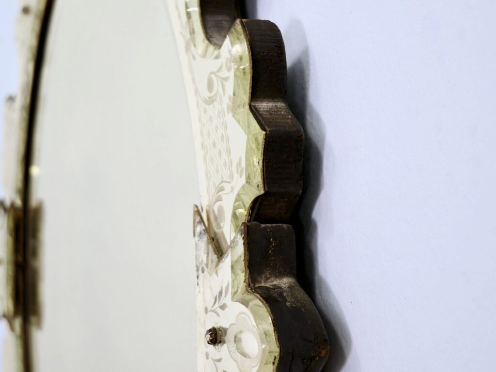 Антикварне венеційське дзеркало