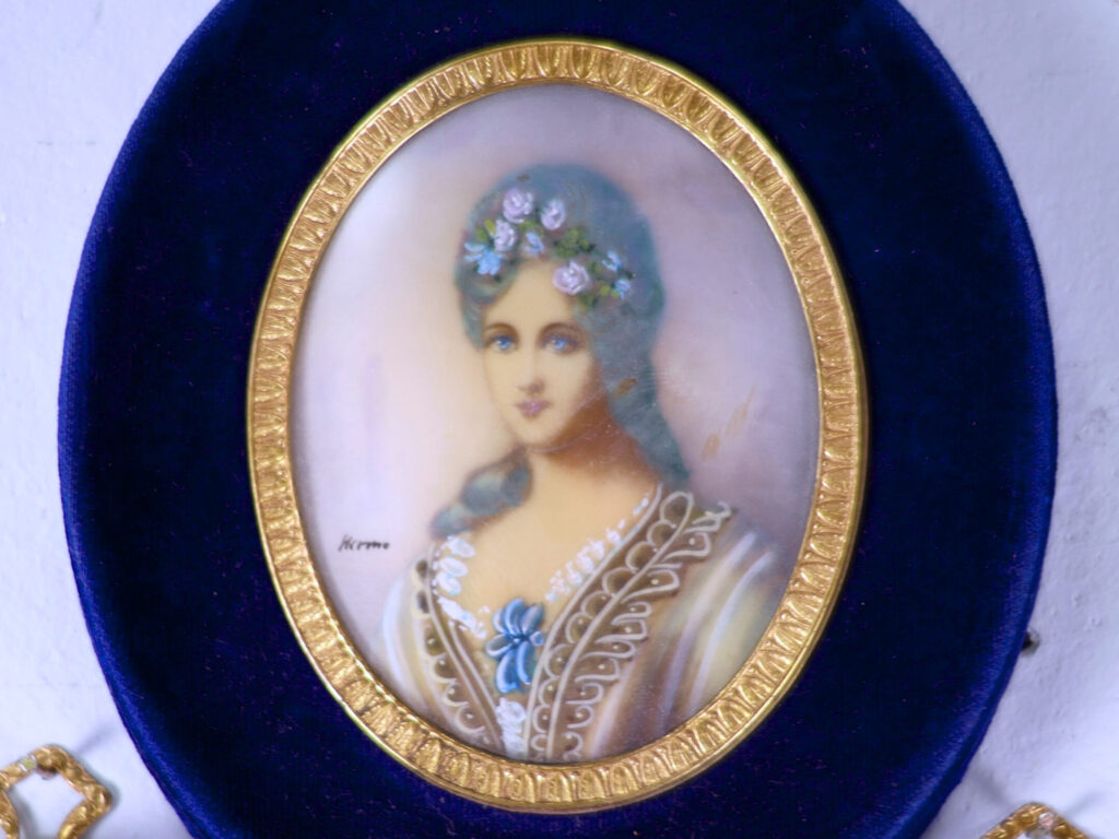 Вінтажні мініатюри «Галерея красунь»