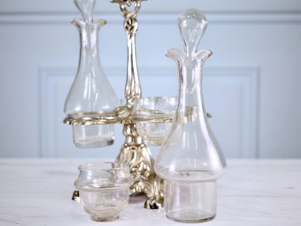 Антикварний крует