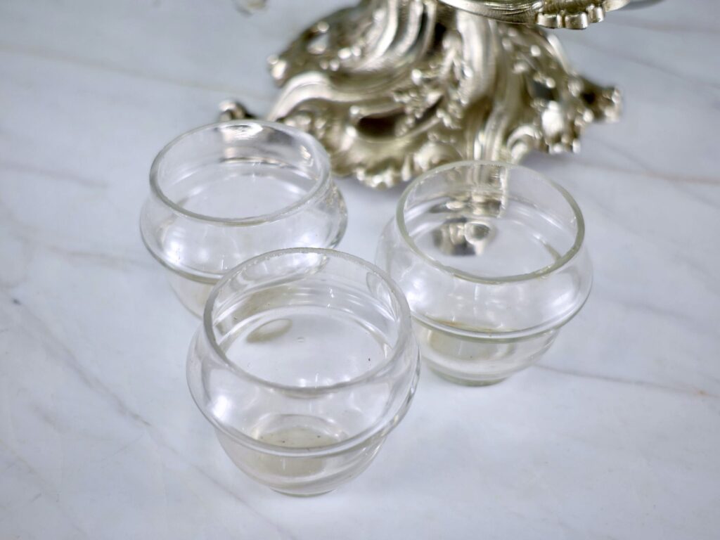 Антикварний крует