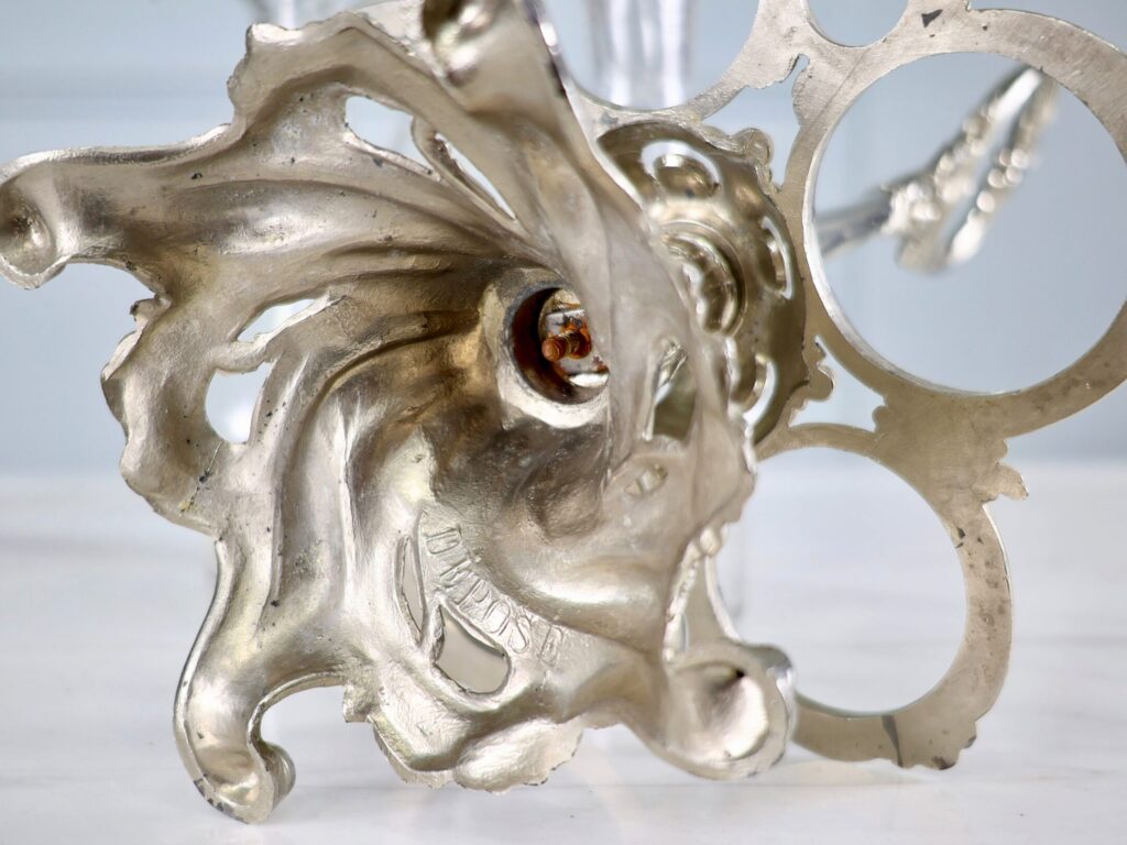 Антикварний крует