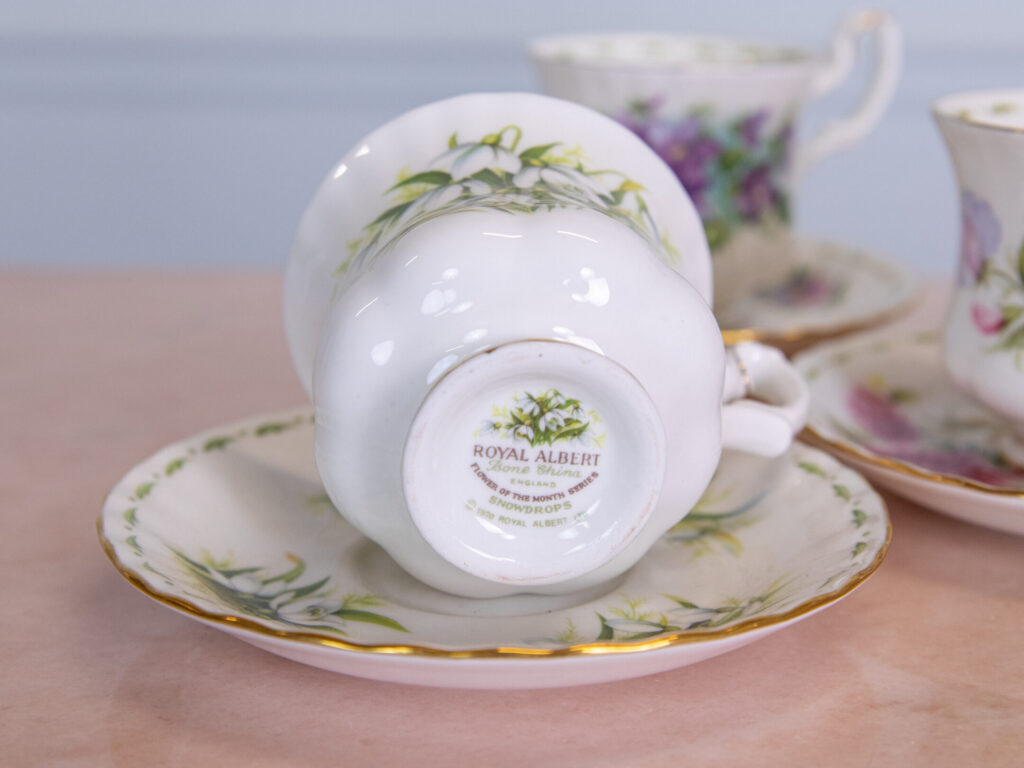 Винтажные чайные пары «Цветочные месяцы», Royal Albert