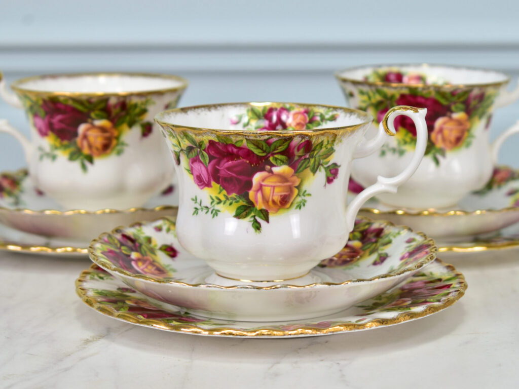 Чайный сервиз «Old Country Roses», Royal Albert