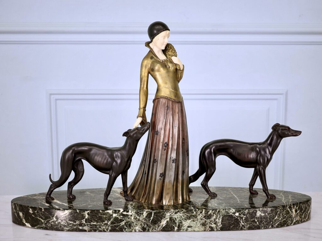 Вінтажна скульптура «Дама з хортами», Demeter H. Chiparus