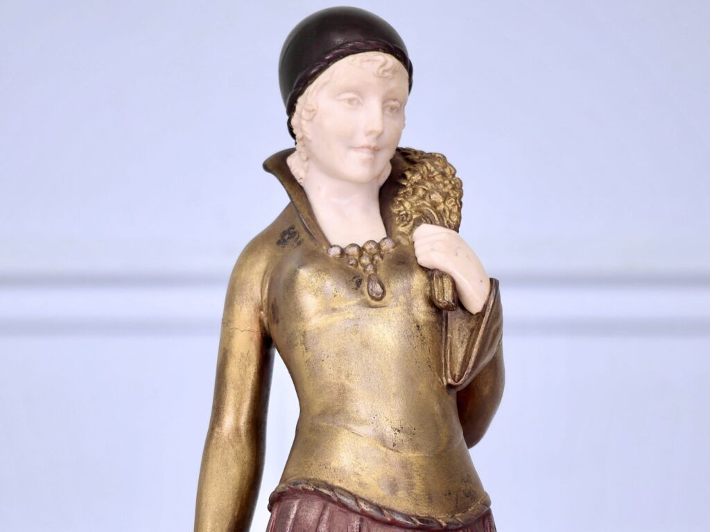 Вінтажна скульптура «Дама з хортами», Demeter H. Chiparus
