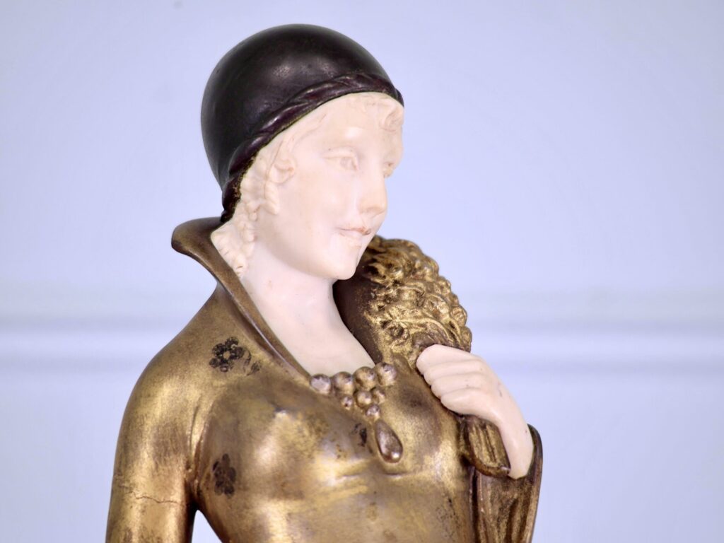 Вінтажна скульптура «Дама з хортами», Demeter H. Chiparus