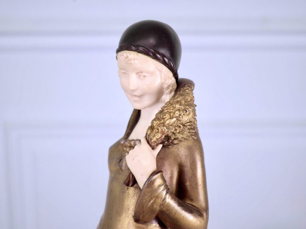 Вінтажна скульптура «Дама з хортами», Demeter H. Chiparus