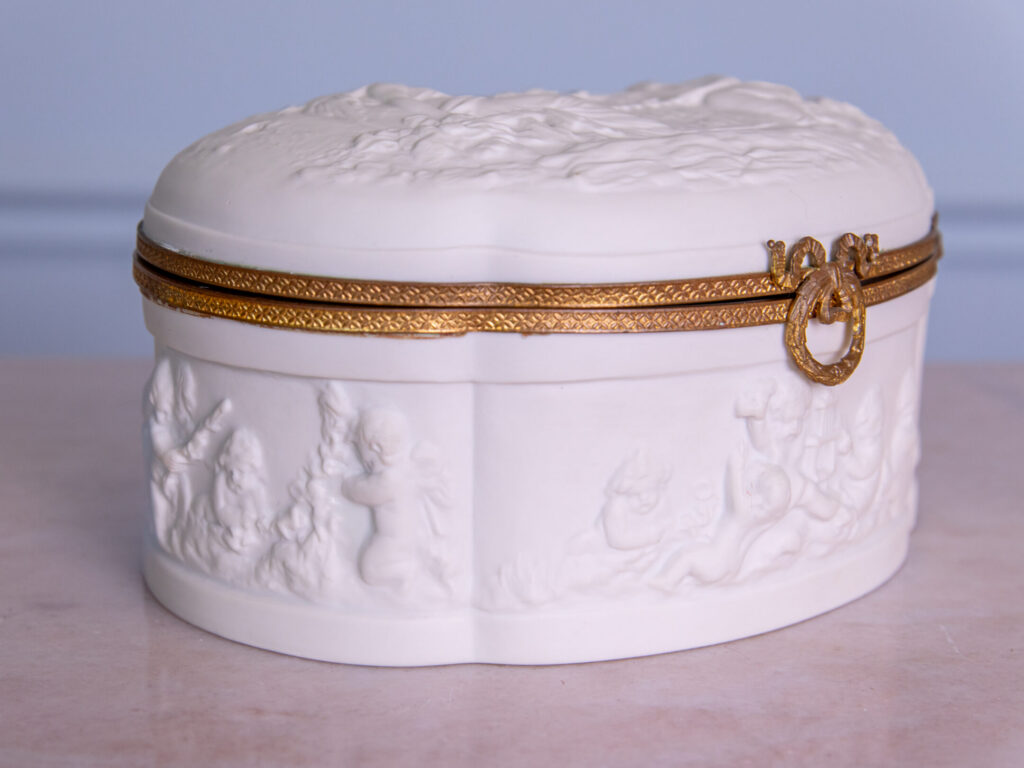 Антикварна порцелянова шкатулка, JL Coquet (Limoges)
