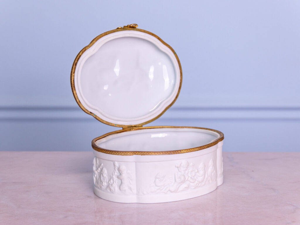 Антикварна порцелянова шкатулка, JL Coquet (Limoges)