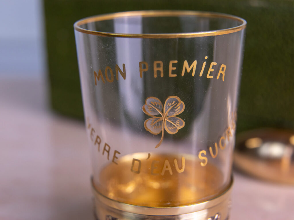 Антикварний срібний набір «Mon premier verre d'eau sucrée»
