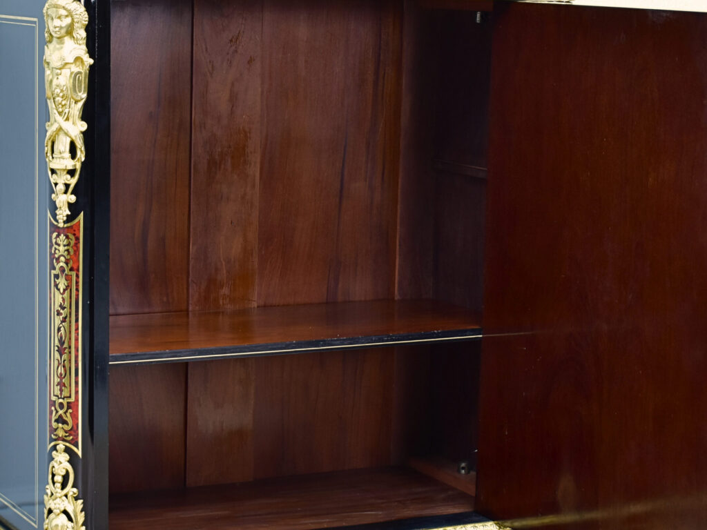 Антикварний комод у стилі Буль (Boulle)