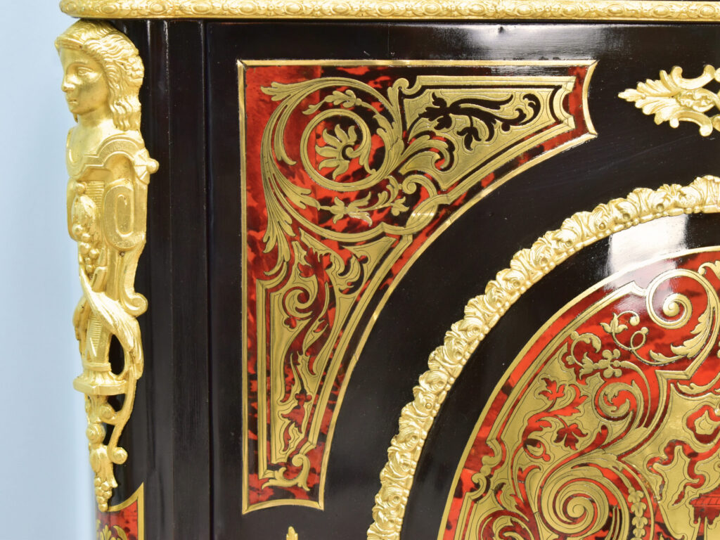 Антикварний комод у стилі Буль (Boulle)