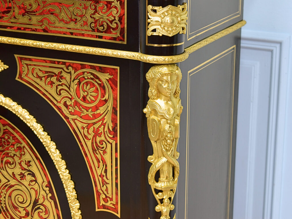 Антикварний комод у стилі Буль (Boulle)