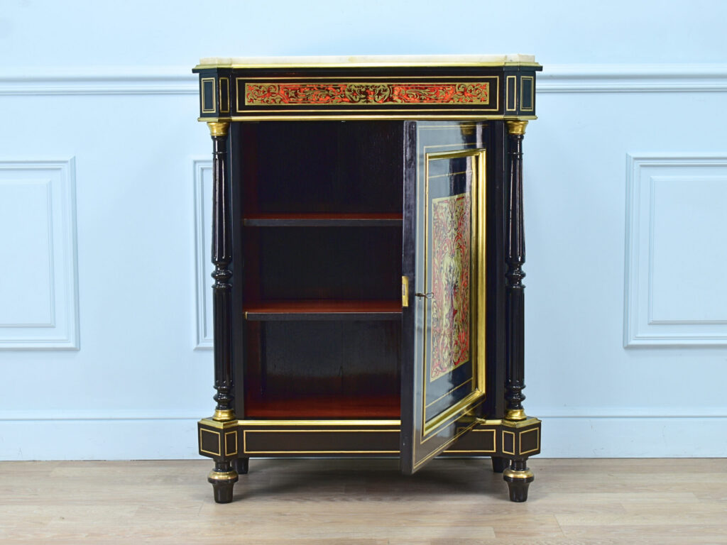 Антикварний комод в стилі Буль (Boulle)