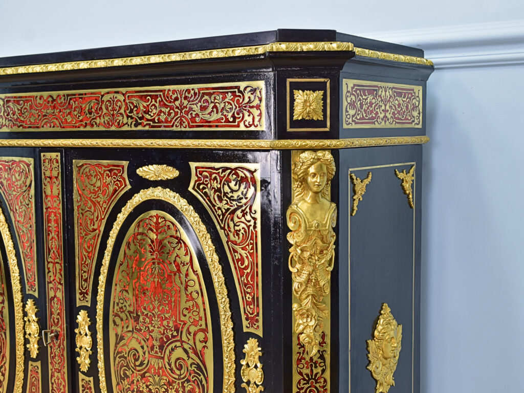 Антикварний комод у стилі Буль (Boulle)