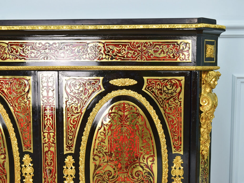 Антикварний комод у стилі Буль (Boulle)