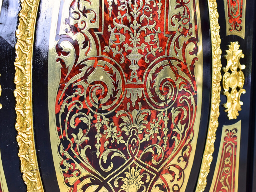Антикварний комод у стилі Буль (Boulle)