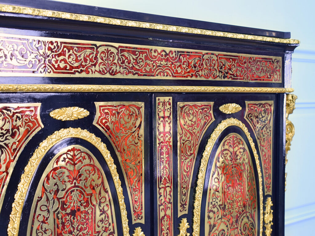 Антикварний комод у стилі Буль (Boulle)
